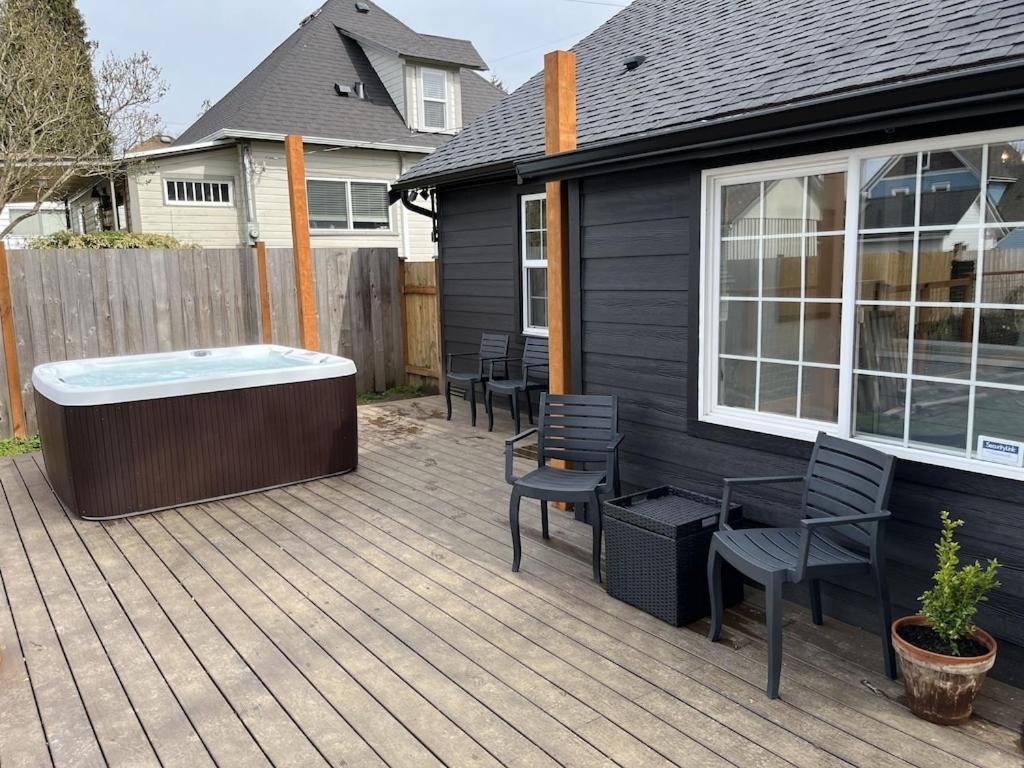 Modern 2 Bedroom Farmhouse Cottage With Hot Tub In Snohomish Eksteriør bilde