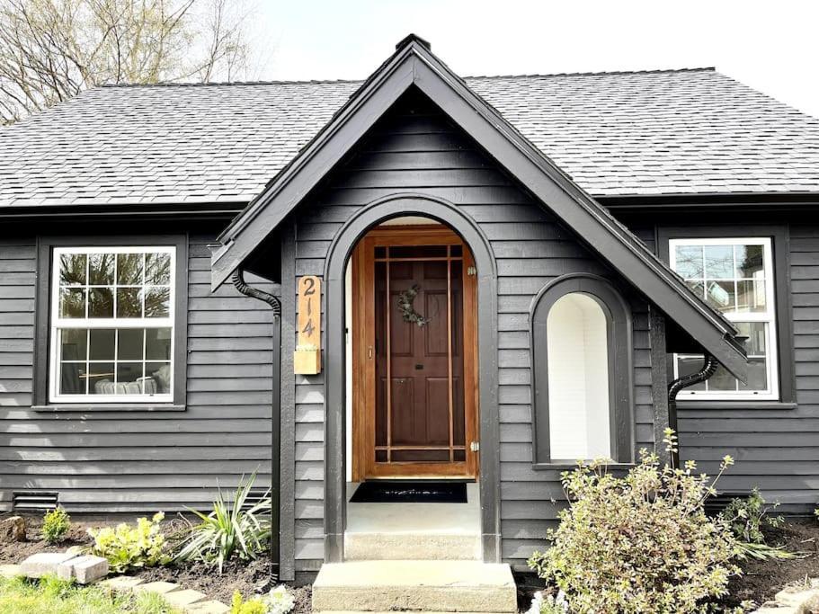 Modern 2 Bedroom Farmhouse Cottage With Hot Tub In Snohomish Eksteriør bilde
